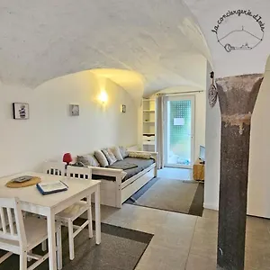 Appartement La Petite Ourse #terrasse#vulcania, Saint-Ours (Puy-de-Dome)